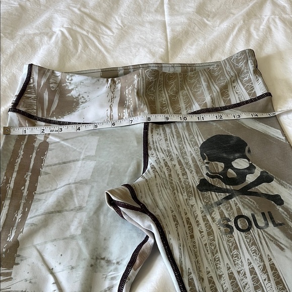 SOULCYCLE CAPRI TIGHTS MEDIUM - Picture 3 of 7